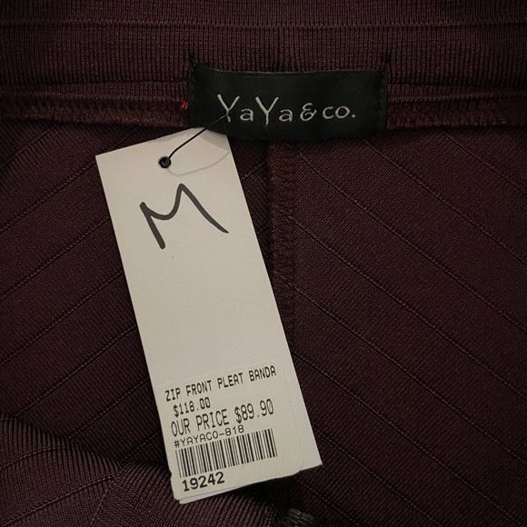 NWT YA YA & CO. Red Zip Up Pencil Skirt - Picture 5 of 7